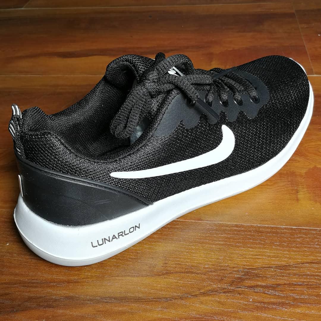 Nike lunarlon cena best sale