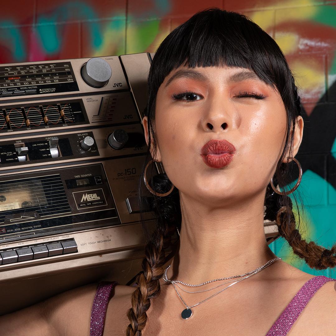 blk liquid eyeshadow