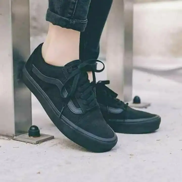 vans old skool triple black