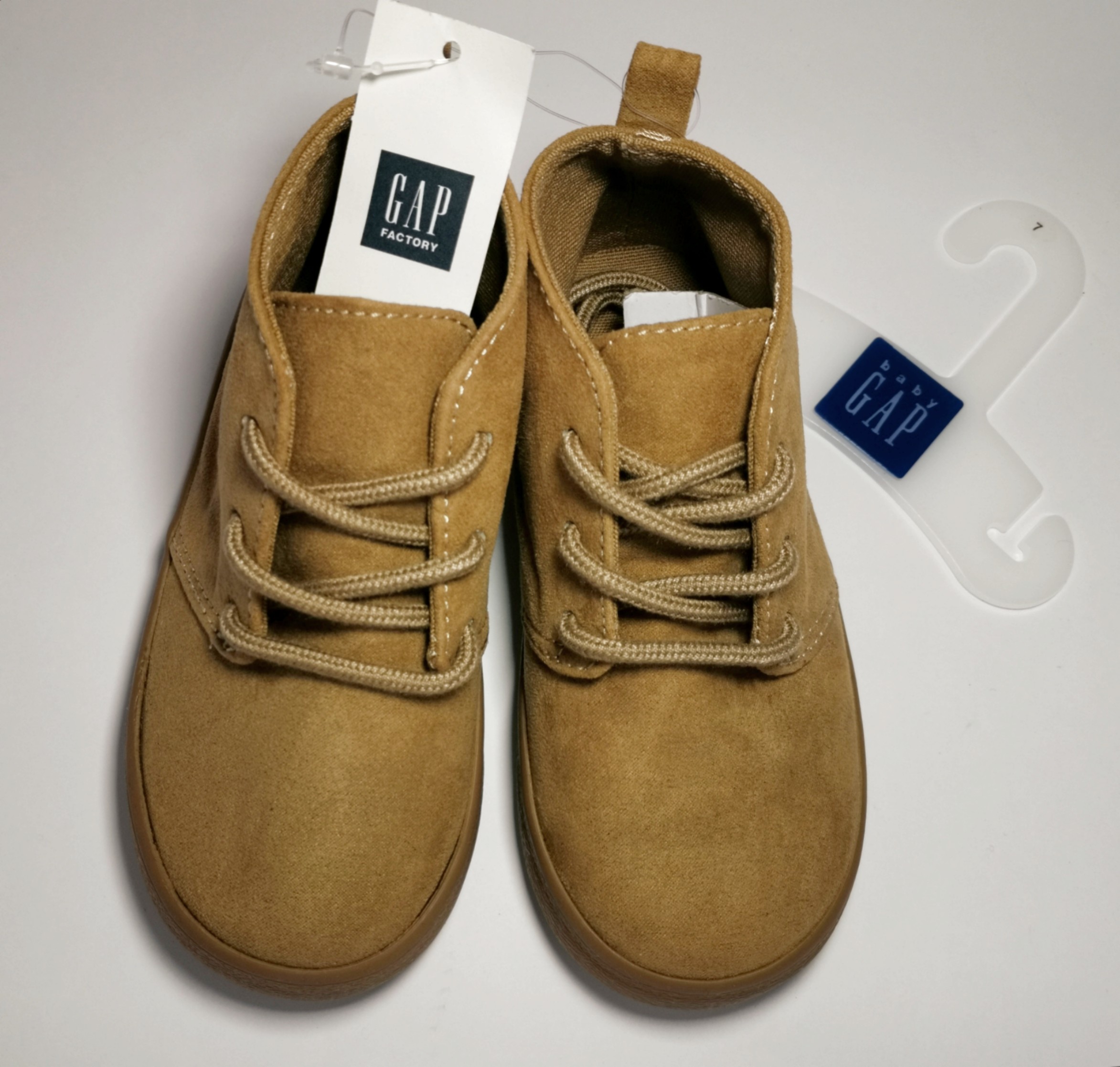 kids wallabee
