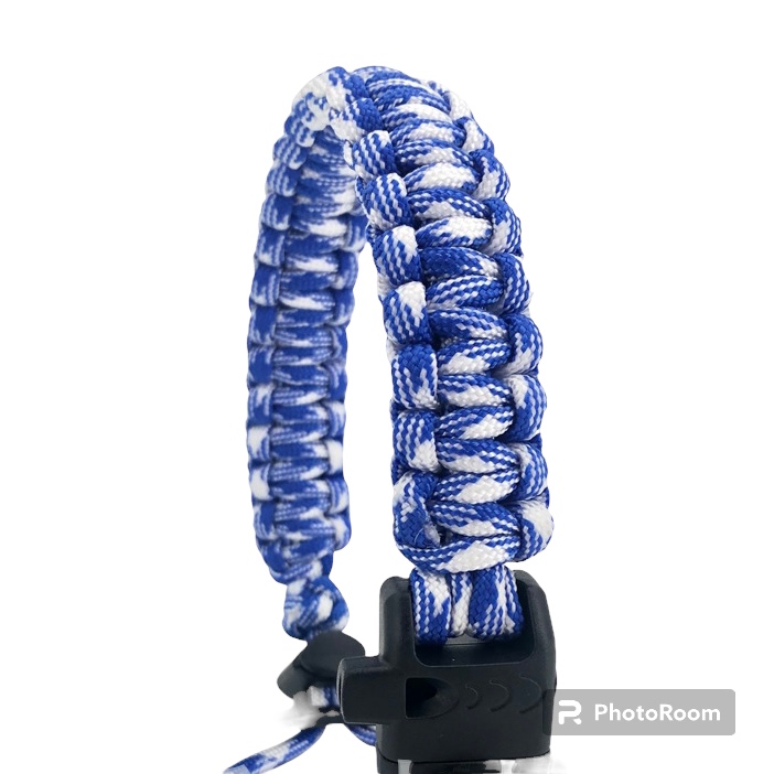 Paracord handles for Hydro Flask — found these 2 on  that work on HF  2.0. Here's what they look like. I know which I prefer. Which would you  prefer? : r/Hydroflask