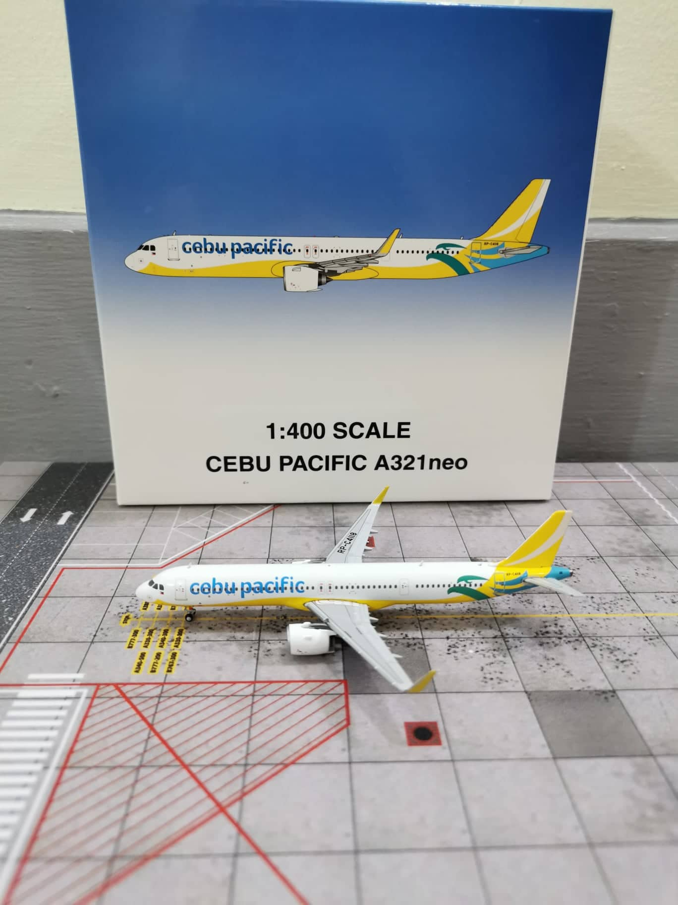 cebu pacific diecast plane