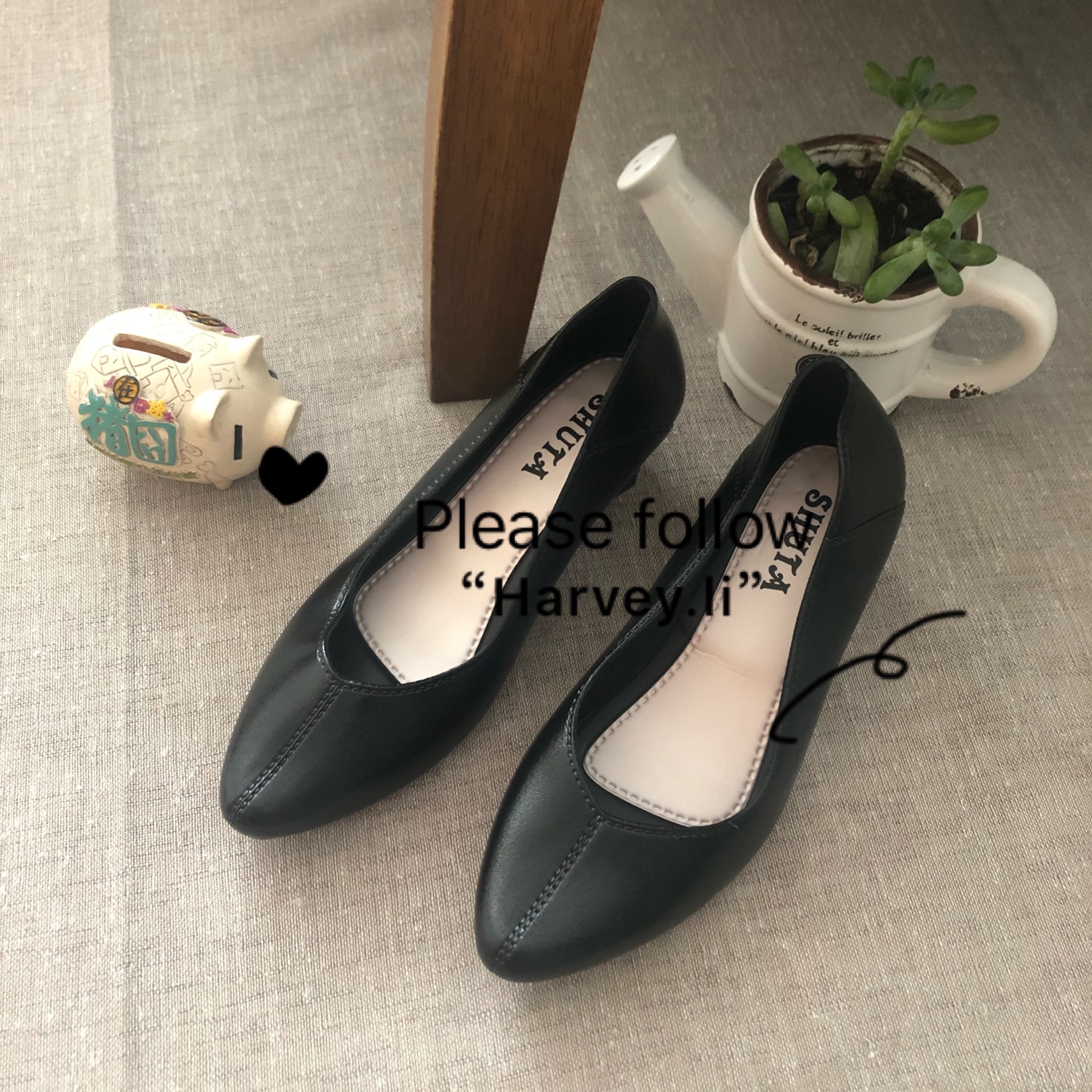 college shoes for girl black