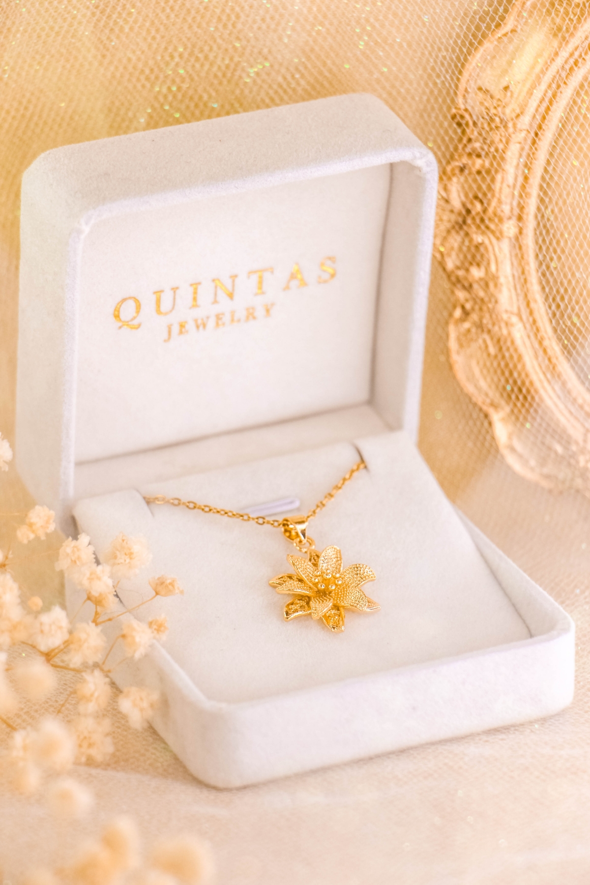 Luxury LV Necklace – Quintas PH