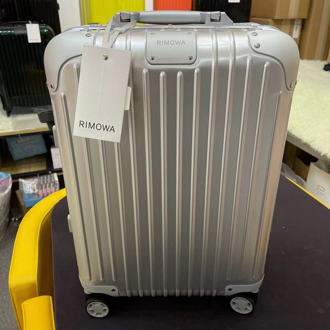 Rimowa , Rimowa Luggage, Luxury Check Style, Luxury Travel Style