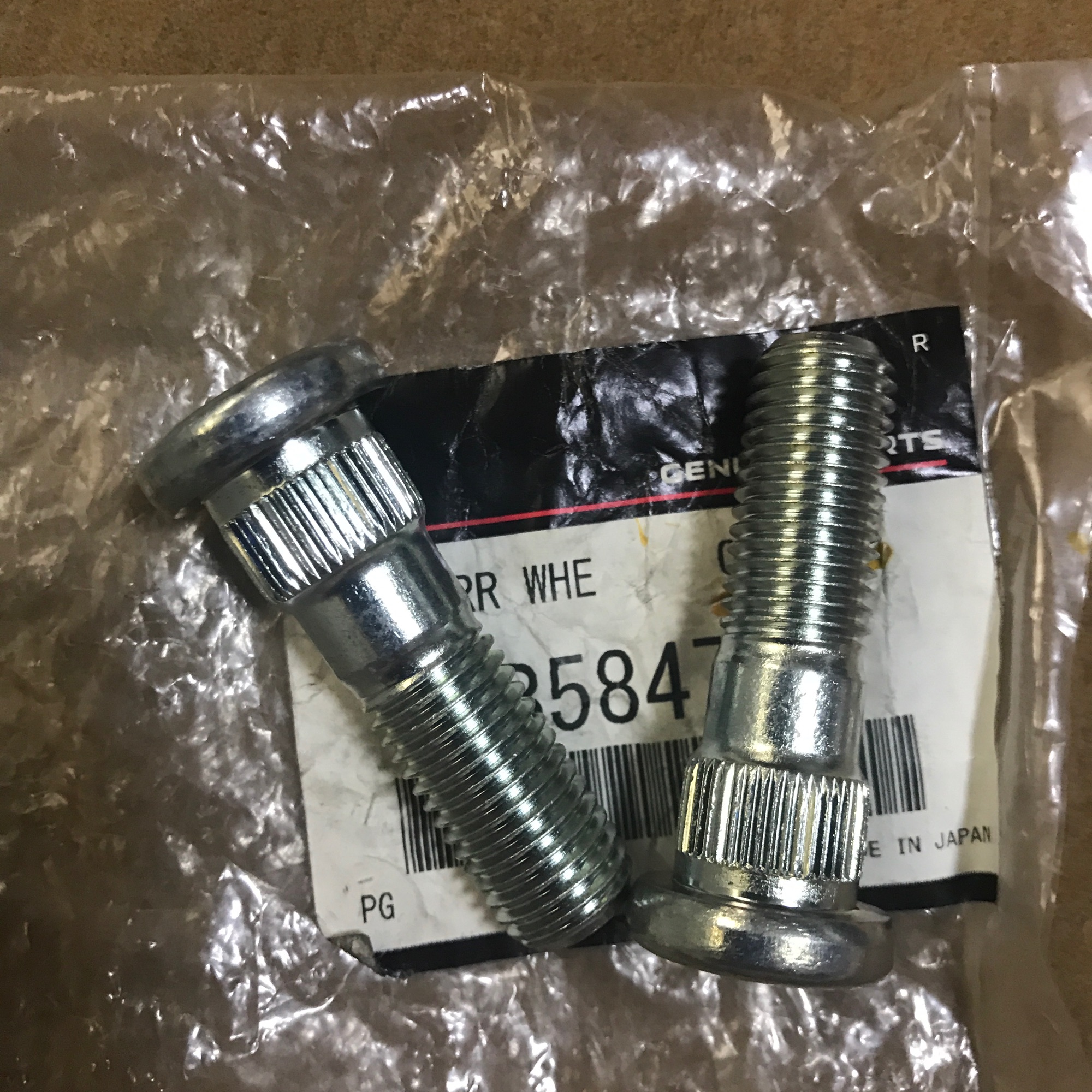 Mitsubishi Pajero Gen 2/2.5, Adventure, Montero Gen 2/3 wheel Stud Bolt
