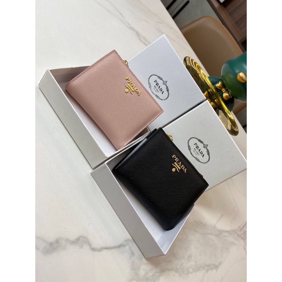 Prada New fashion ladies wallet/folding wallet/short wallet/fashion small  wallet/card case | Lazada PH