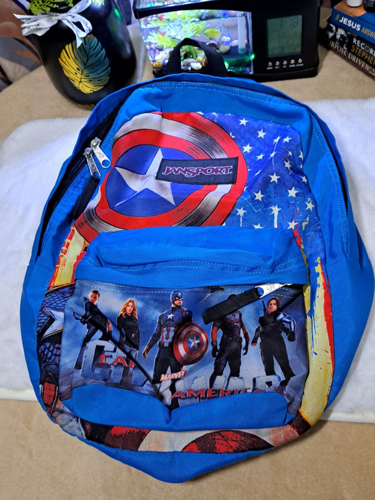 jansport avengers backpack Original jansport backpack/laptop bag for boy's[preloved]