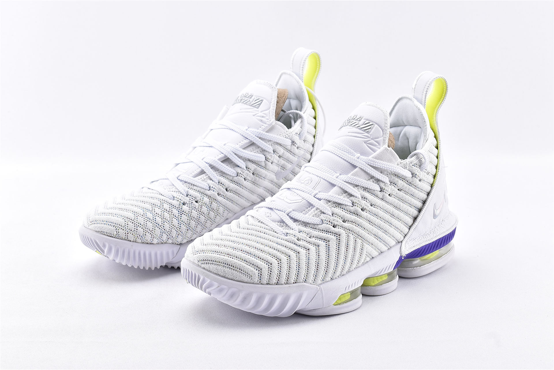 lazada lebron 16