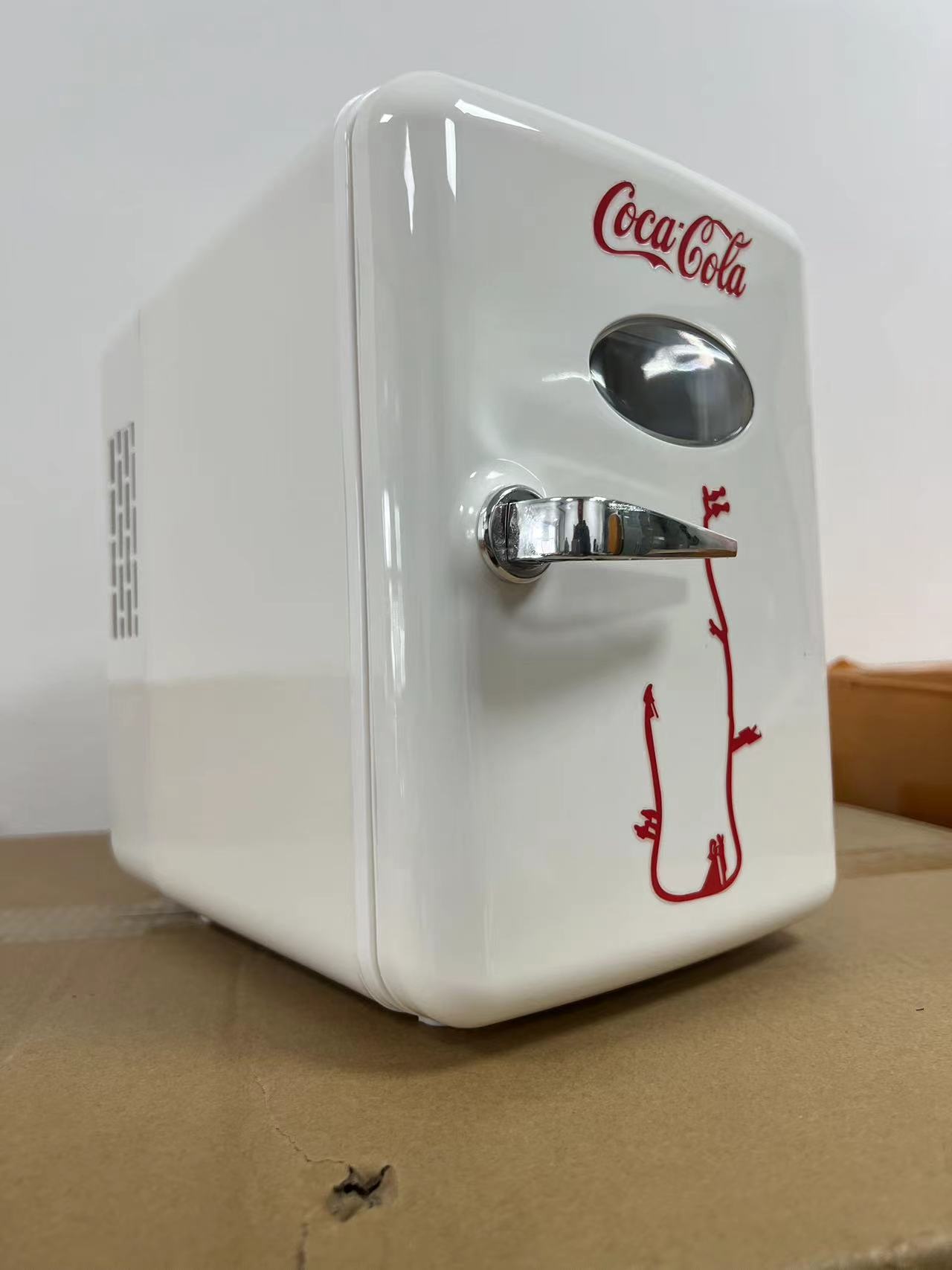 CocaCola Mini refrigerator Small refrigerator refrigerator inverter car Mini refrigerator