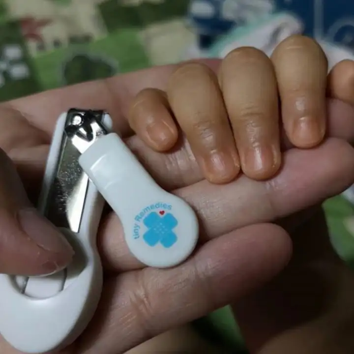 tiny nail clippers