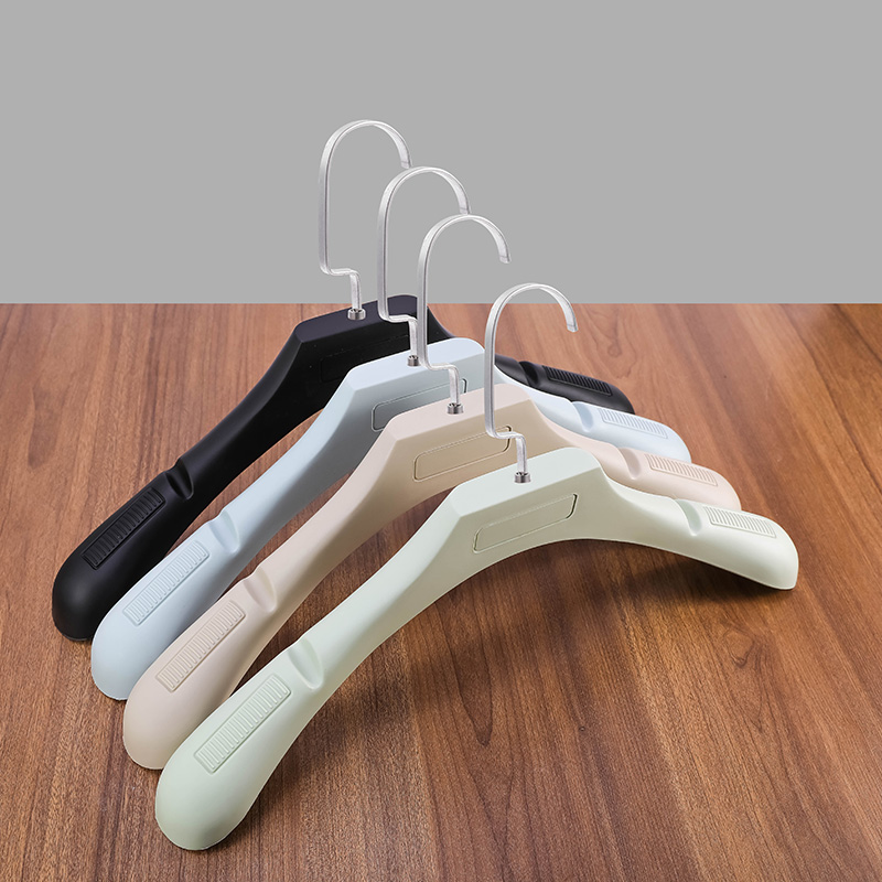Clothing store special clothes hanger household large plastic seamless shoulder cornerproof