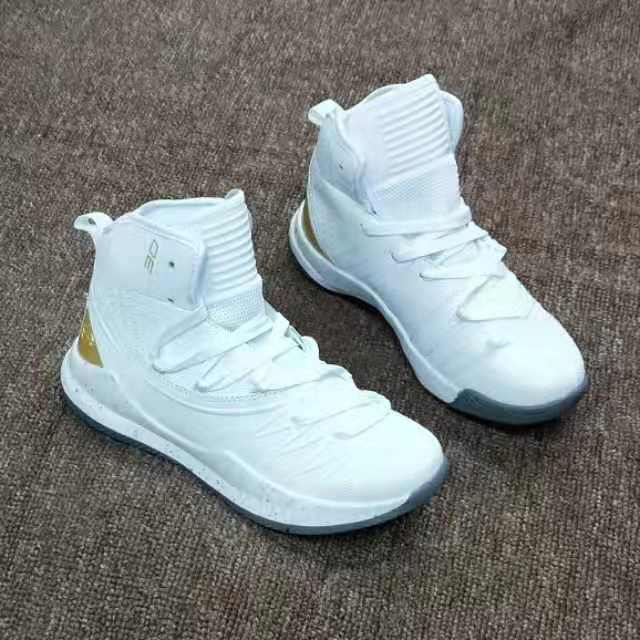 High Tops BASKETBALL SHOES FOR MEN 
