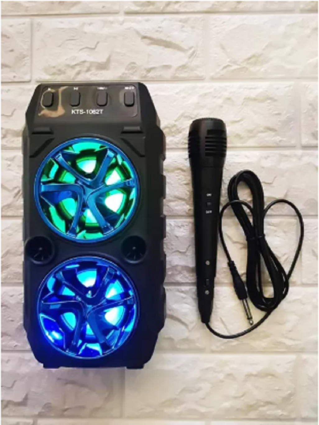 speaker with amplifier and mic