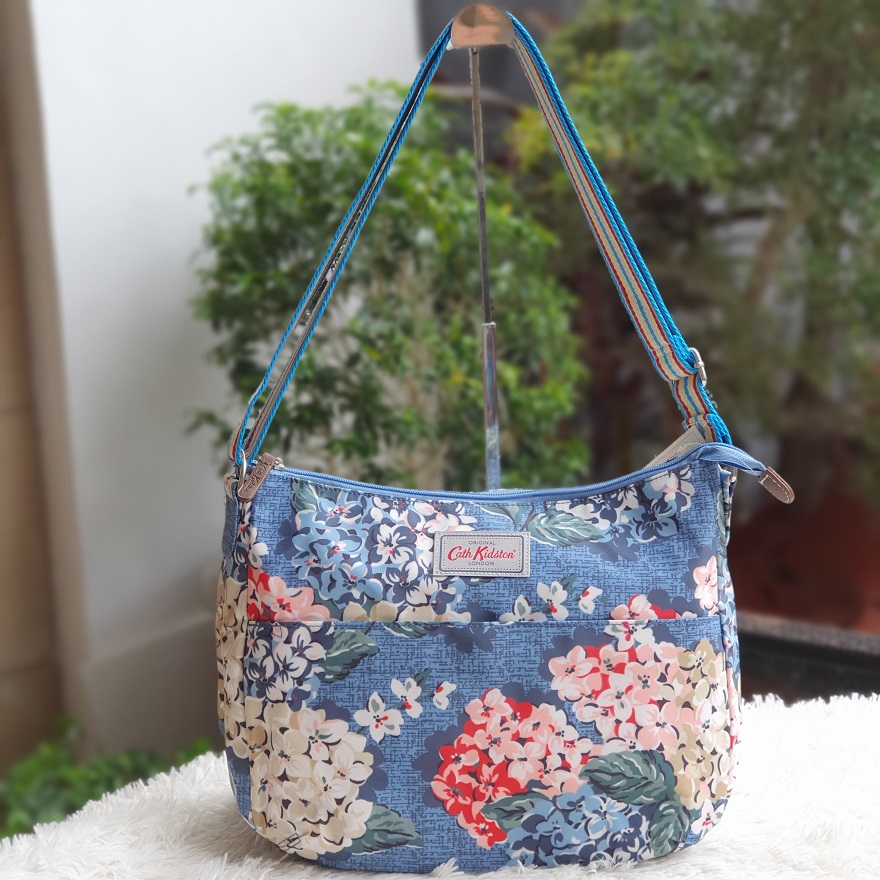 Cath kidston 2025 hydrangea bag