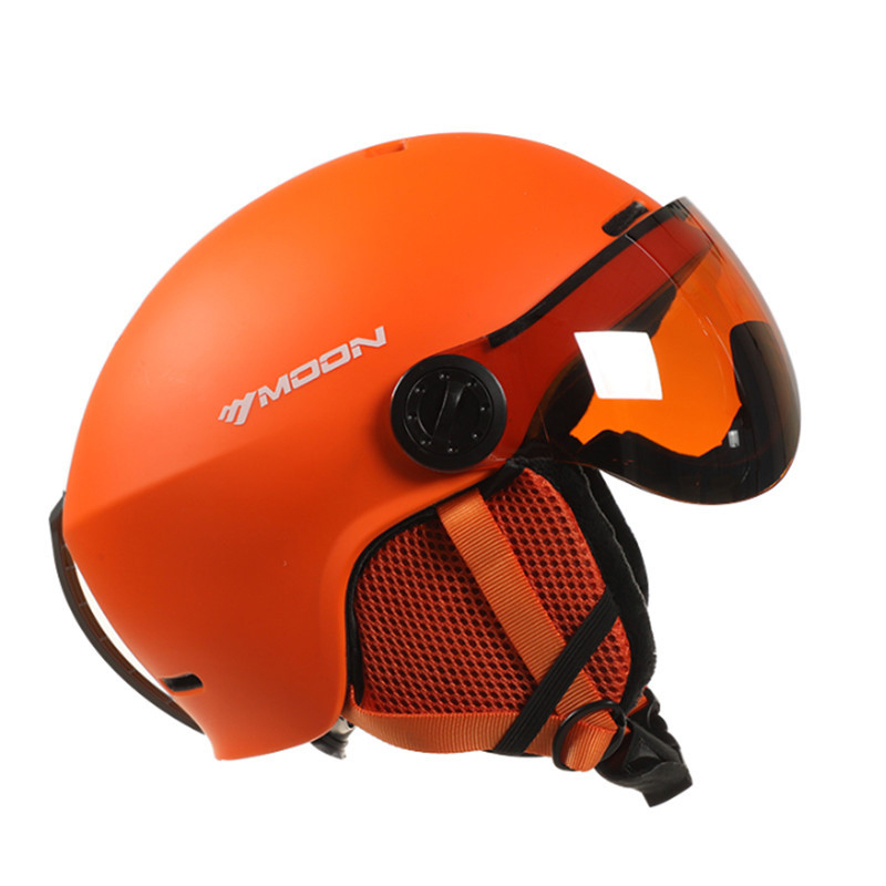 Moon Ski Helmet Integrally-molded Skiing Helmet Sports Snowboard helmet Goggles 