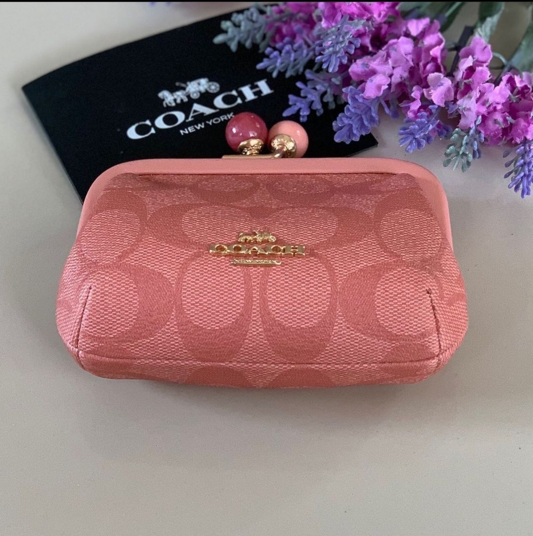 New Rare Coach Turnlock Card Case Candy Pink Customized with Tea Rose  Floral Pin