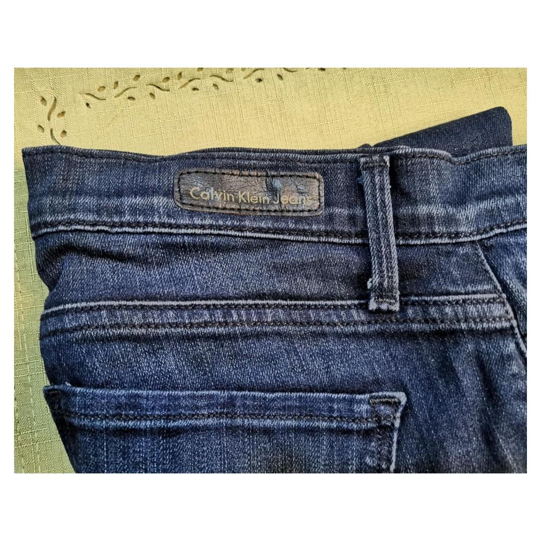 what's a 27 in women's jeans