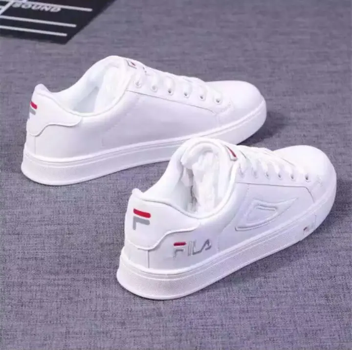 fila white casual shoes