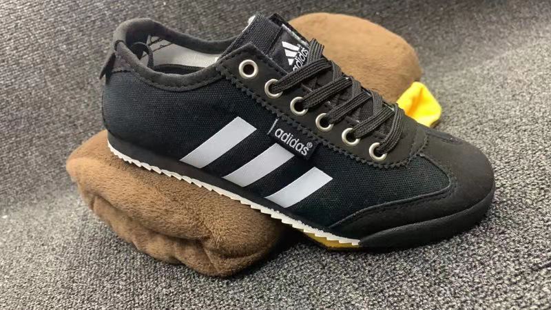 adidas slip on sneakers mens