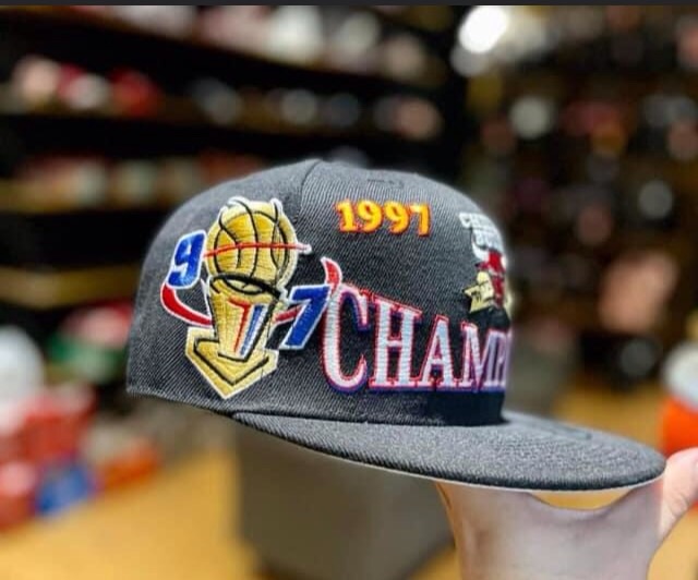 1997 champion bulls cap