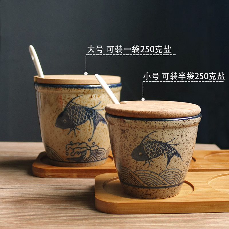 Japanesestyle Chili oil jar salt jar oil pungent jar pig oil jar