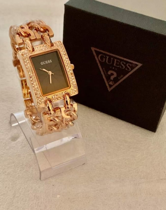 guess watch square