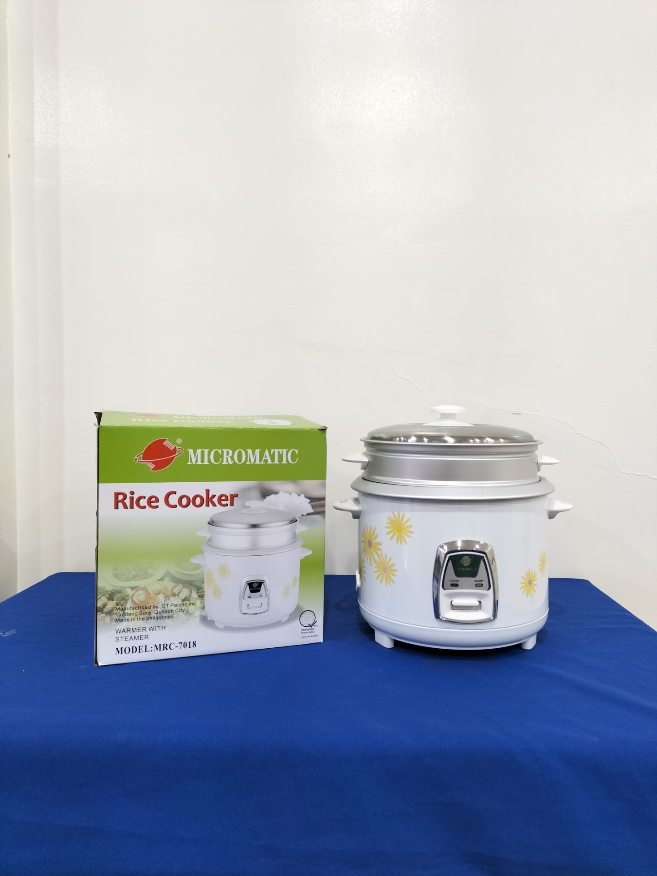 RICE COOKER WITH STEAMER 1.8 LITERS/ RICE COOKER WITH CUP/ RICE COOKER