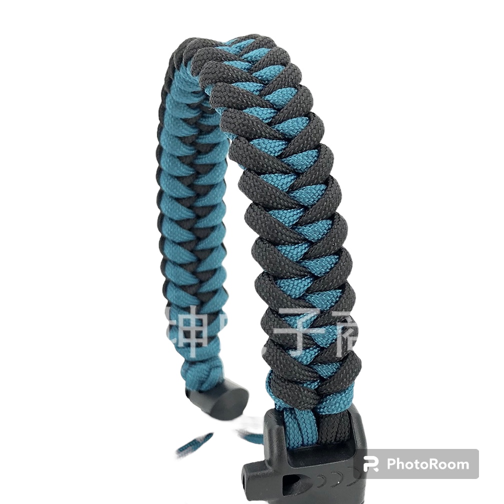 Paracord handles for Hydro Flask — found these 2 on  that work on HF  2.0. Here's what they look like. I know which I prefer. Which would you  prefer? : r/Hydroflask