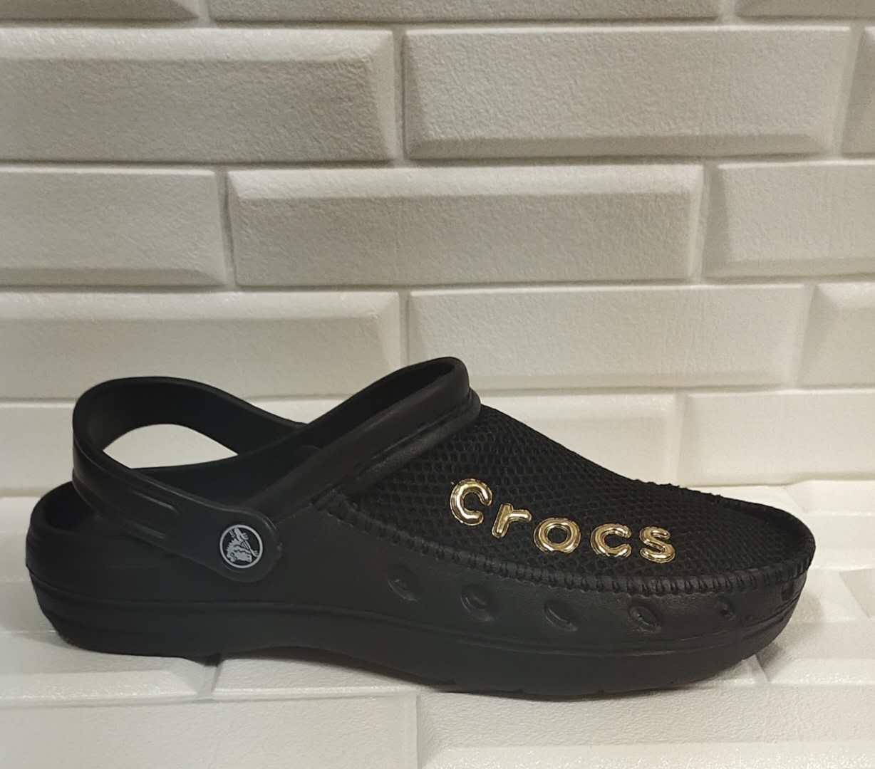 casual crocs