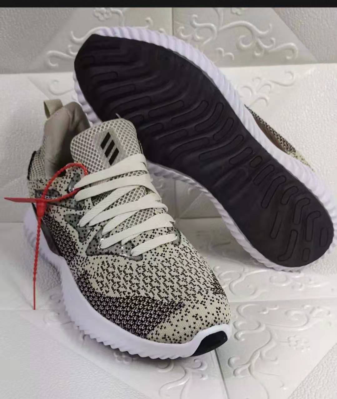 adidas alphabounce oreo