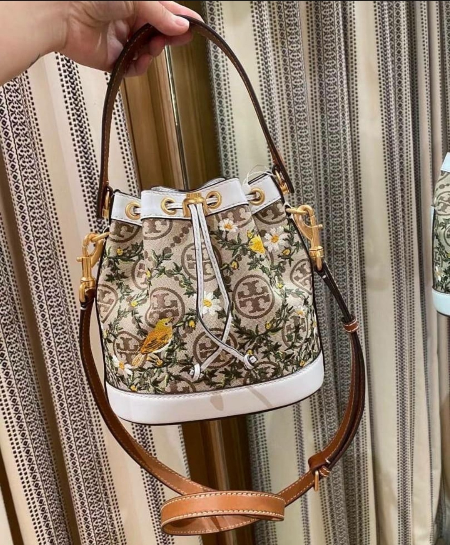 T.O.R.Y B.U.R.C.H 80862 T Monogram in Hazel / Gardenia Woven Jacquard  Embroidered with Fine Leather Trim Zip Camera Bag - Women's Bag