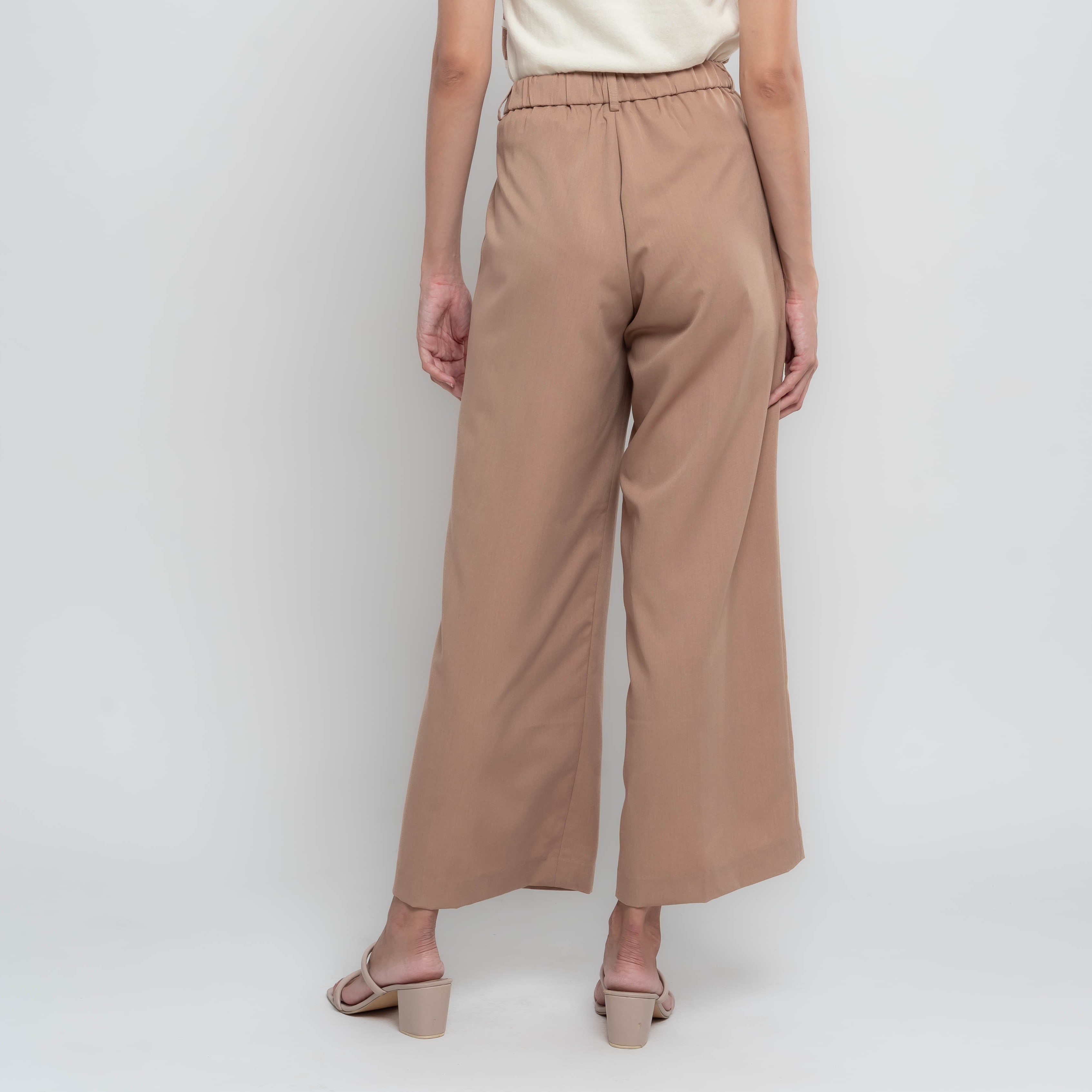 Casual Capri Pants With Pleated Tab Detail