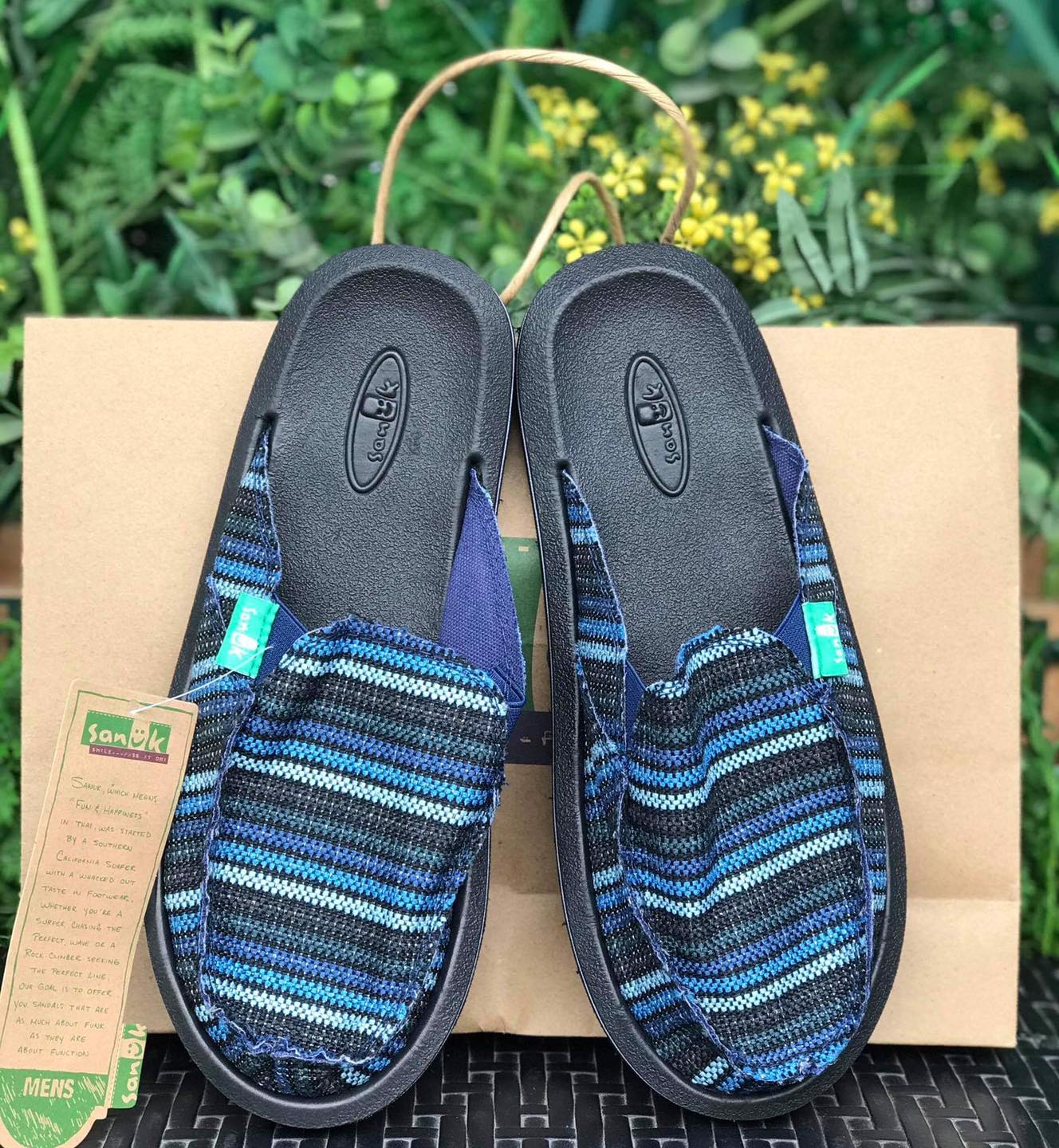 sanuk half shoes