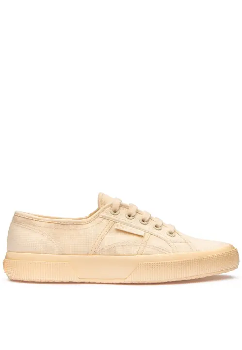 total sports women's sneakers