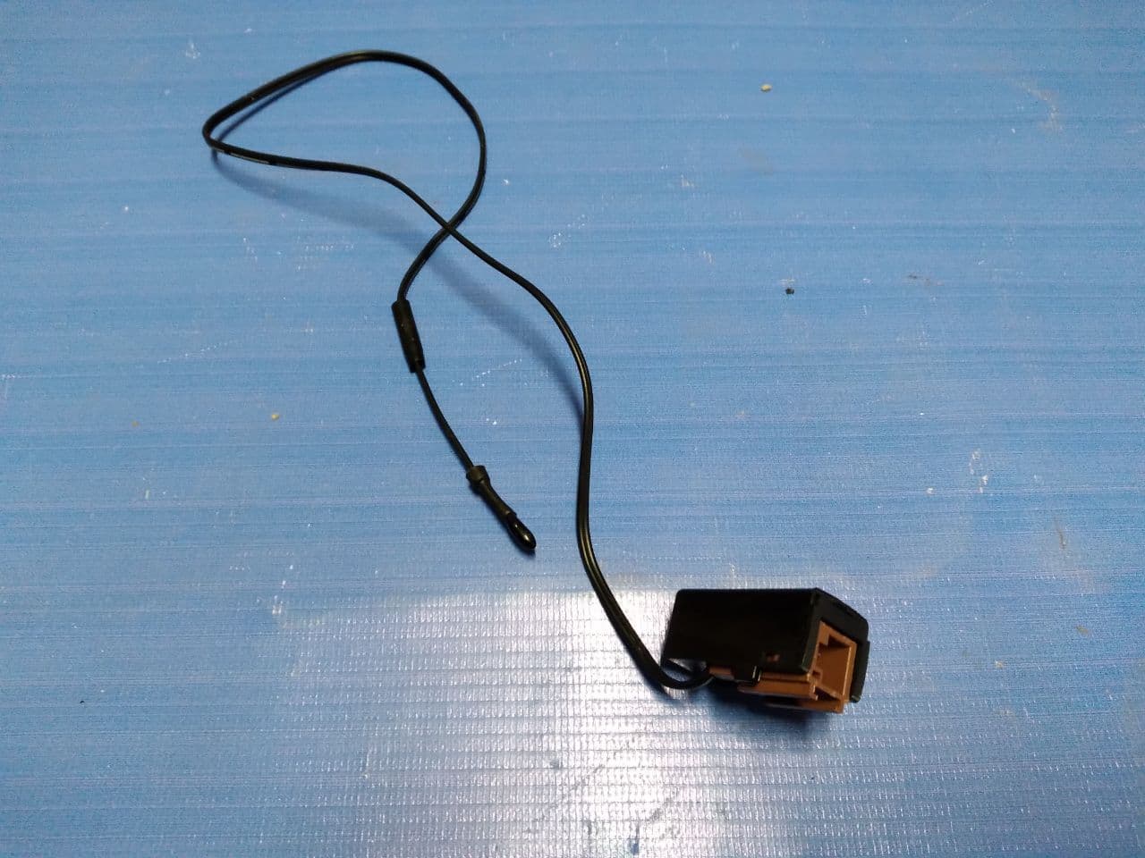 car aircon thermistor sensor ISUZU DMAX ALTERRA 4pin Lazada PH