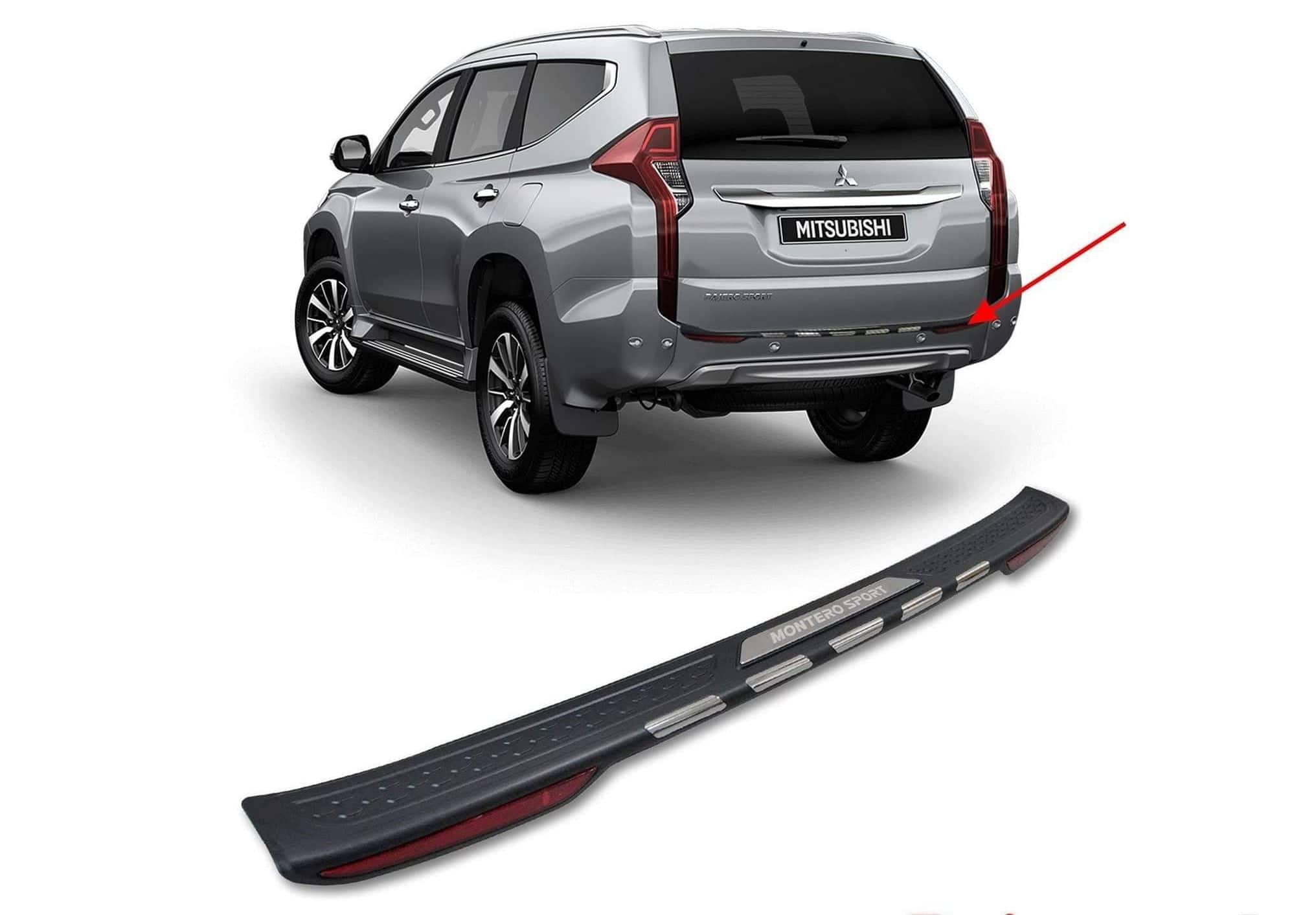 MITSUBISHI MONTERO 20162019 Rear Stepsill with Chrome and Reflector
