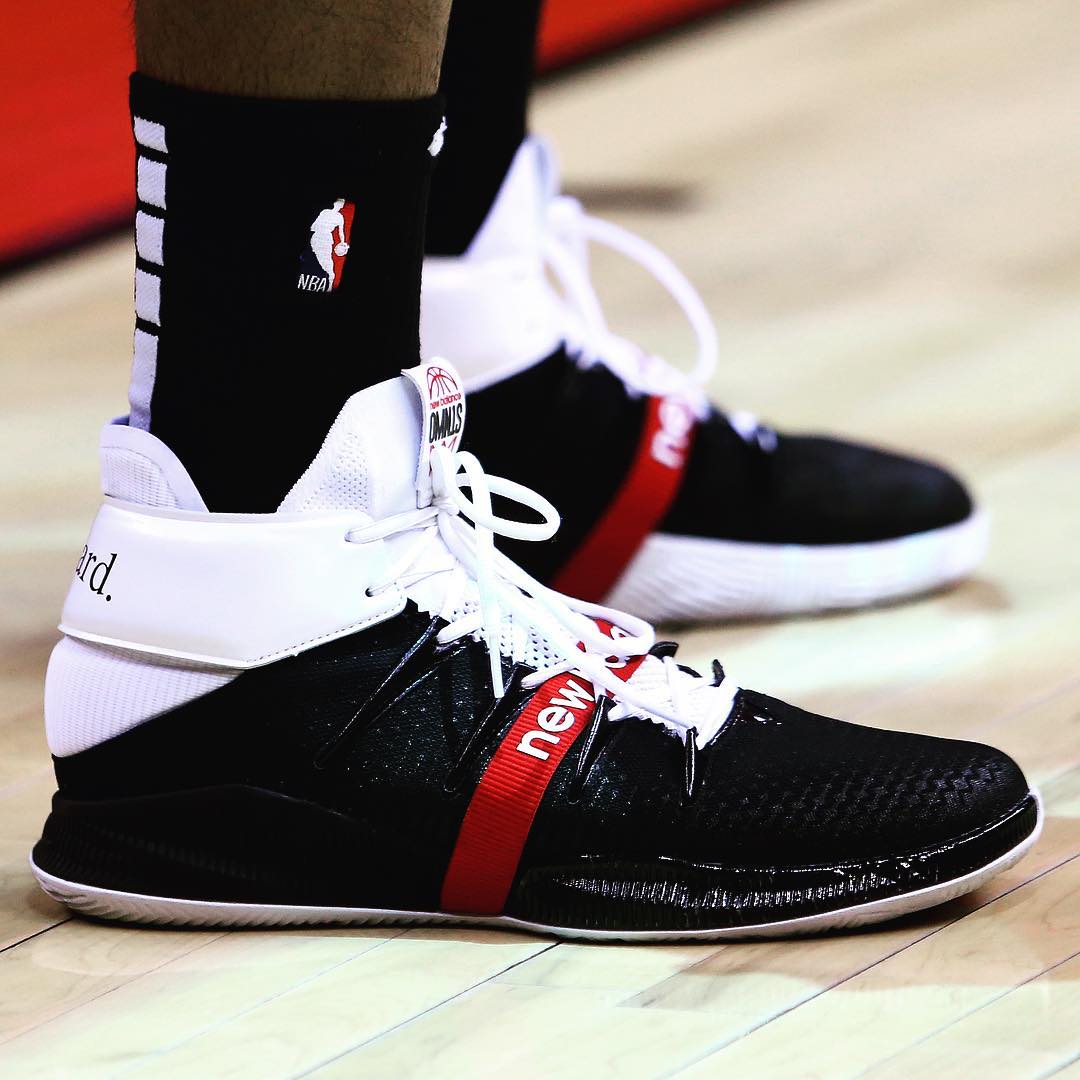 kawhi leonard jurassic park shoes