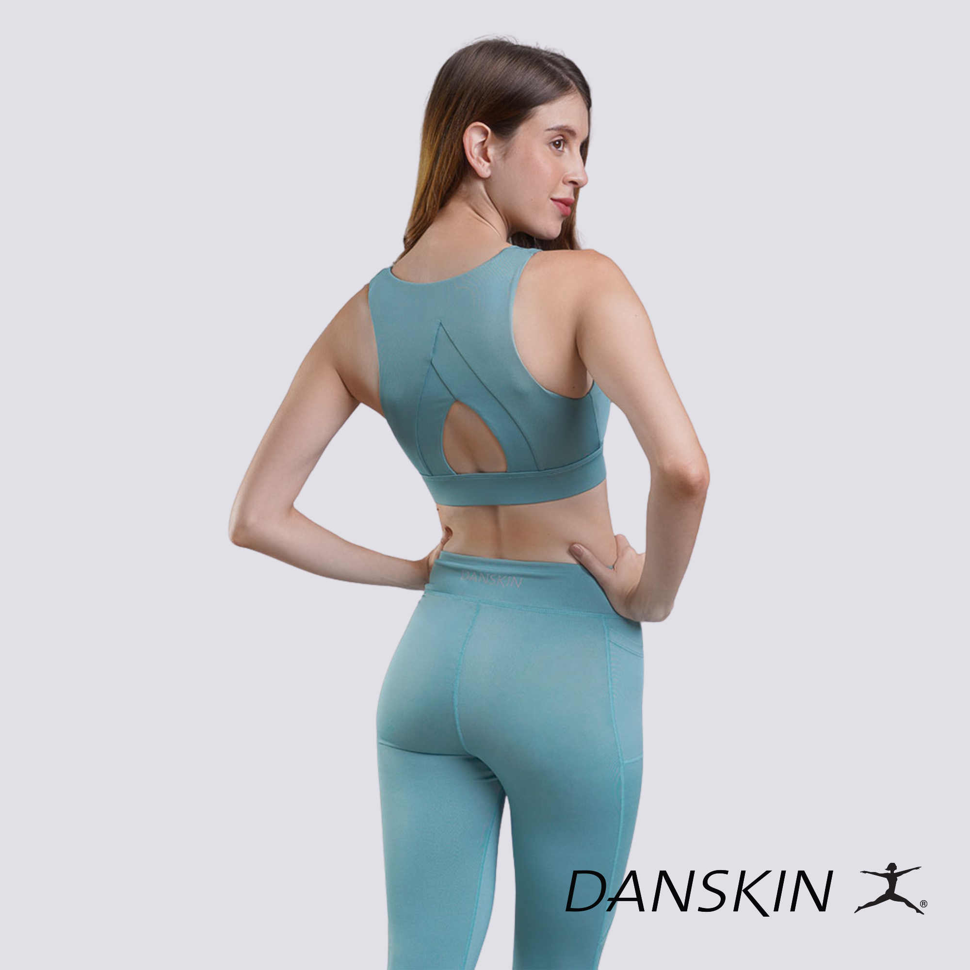 Danskin Goal Getter Medium Support Sports Bra with Removable Pads Women  Activewear