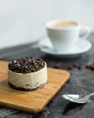 Dolci- White Chocolate Mouse with Oreo Cookies Cake - 110 gr