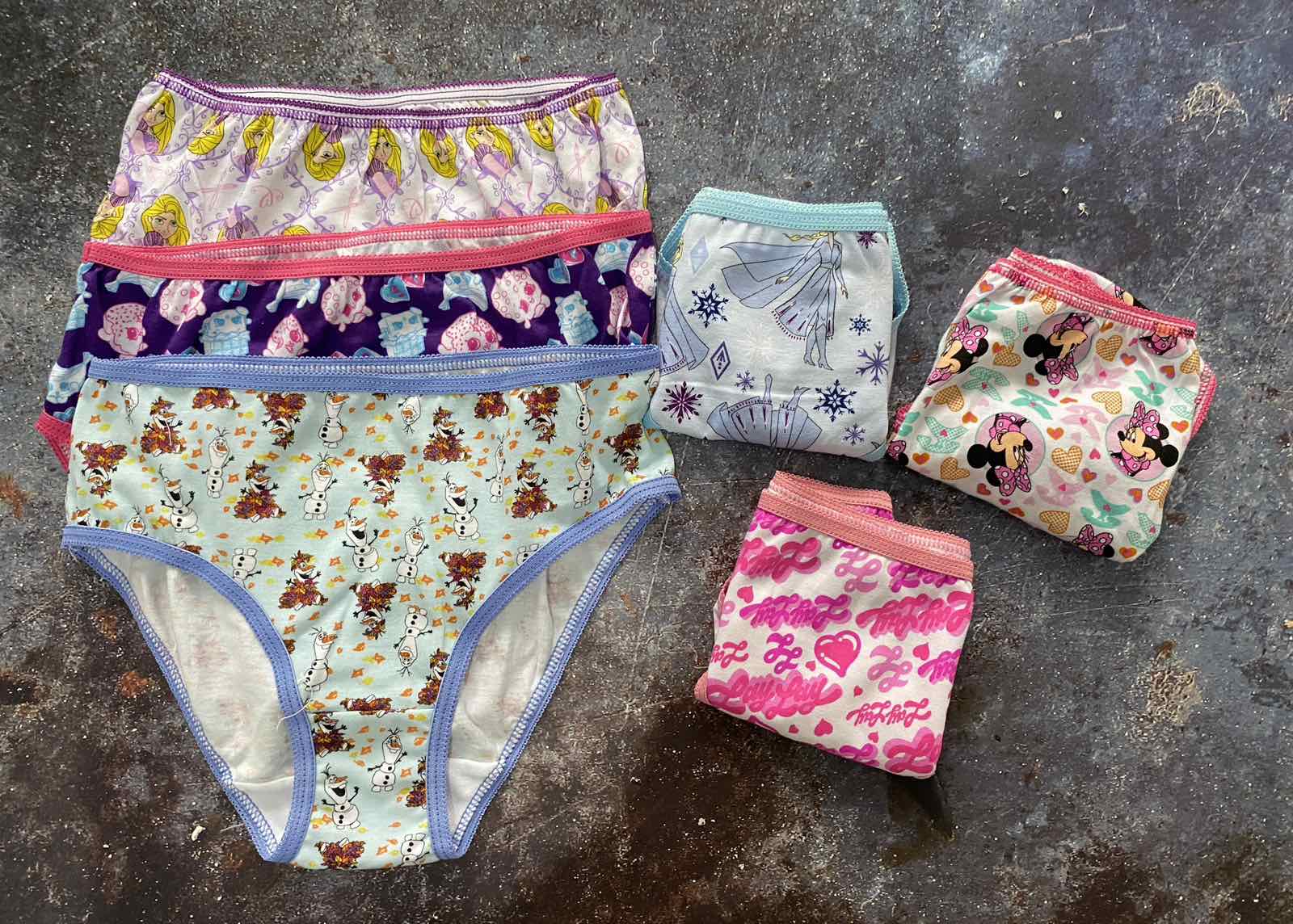 6/12pcs White Cartoon Characters Panty for Baby girls Sizes will