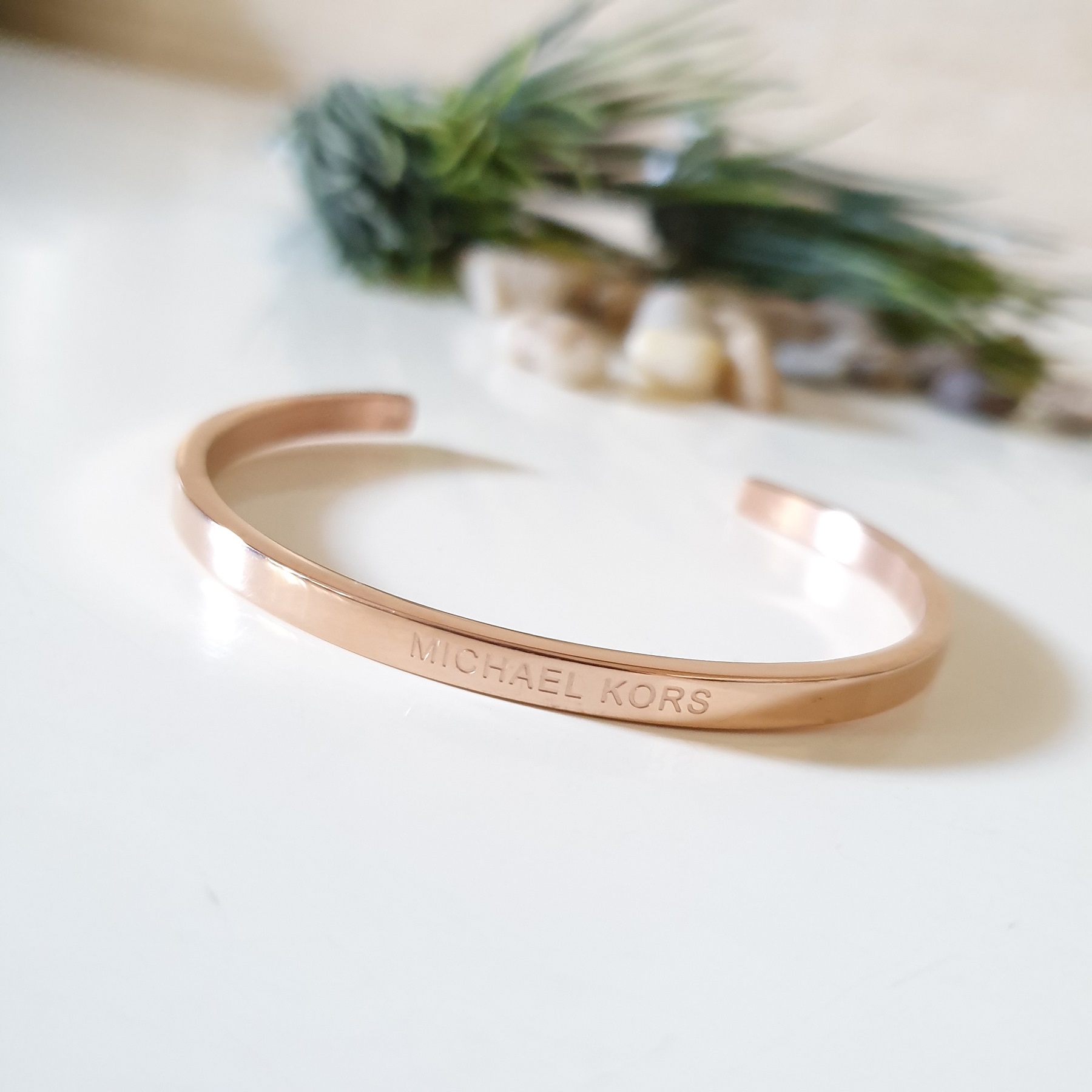 Michael Kors Bangle Astor MKJ1821791 bracelet in pink gold steel an
