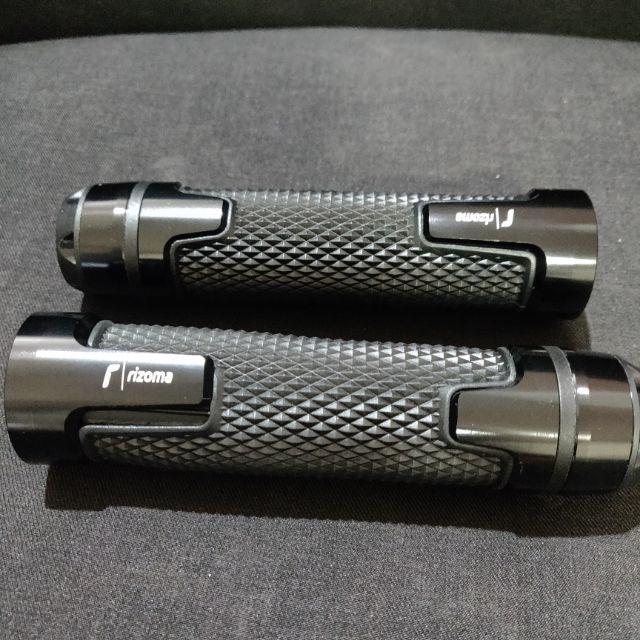Rizoma motorcycle hand grip / handlebar grip all motorcycles fit