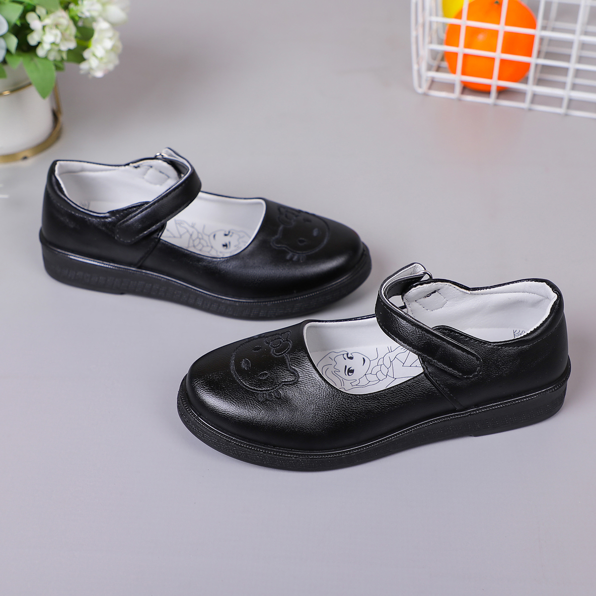 New Ultralight sole Black shoes for kids girl school flat leather