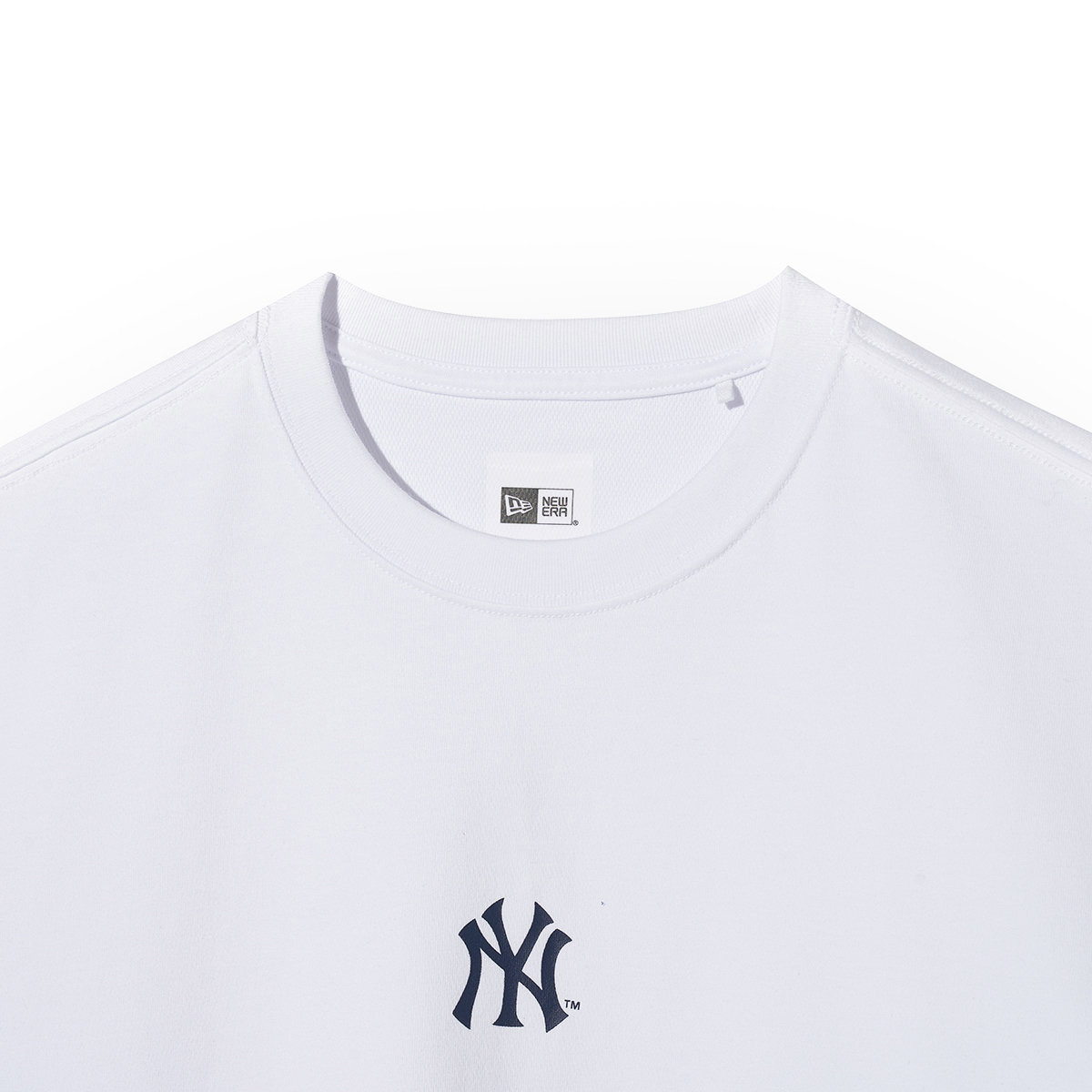 T-shirt New Era x New York Yankees Half logo, Fesyen Pria, Pakaian