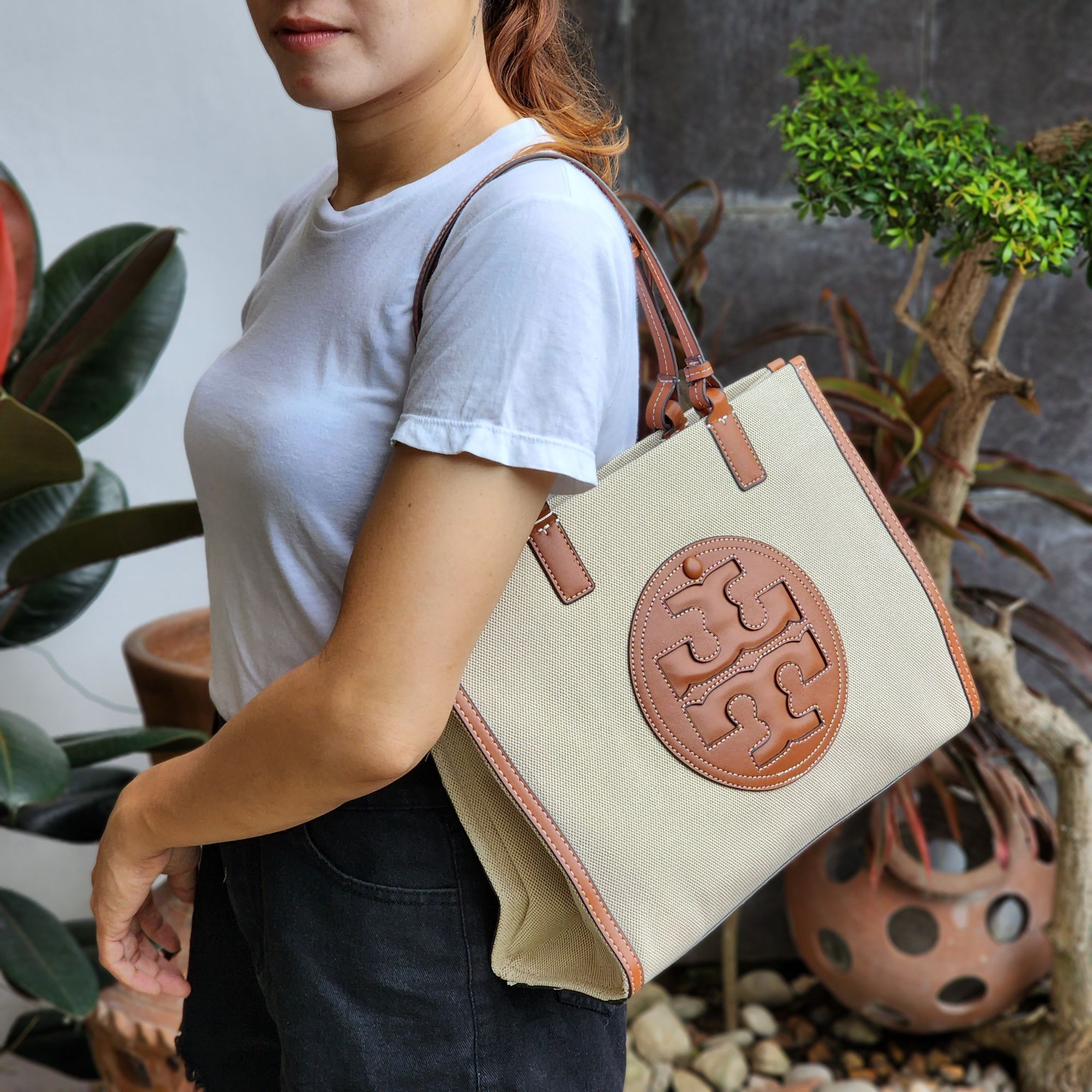Ladies Medium Canvas Tote Bag Original T.O.R.Y. B.U.R.C.H Ella Natural