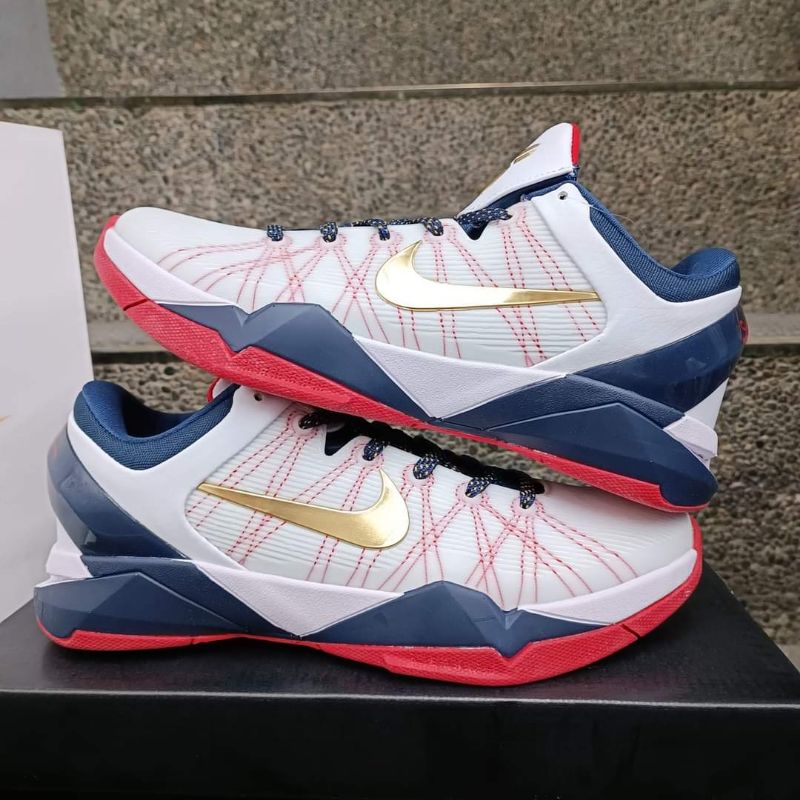 kobe 11 multicolor flyknit