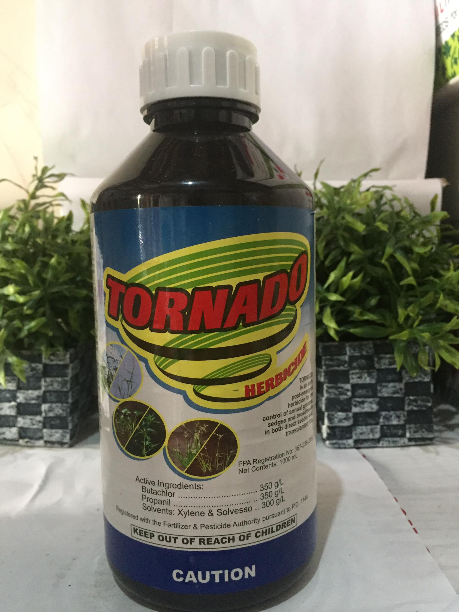 Tornado Herbicide 1L | Lazada PH