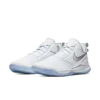 lebron james white basketball shoes