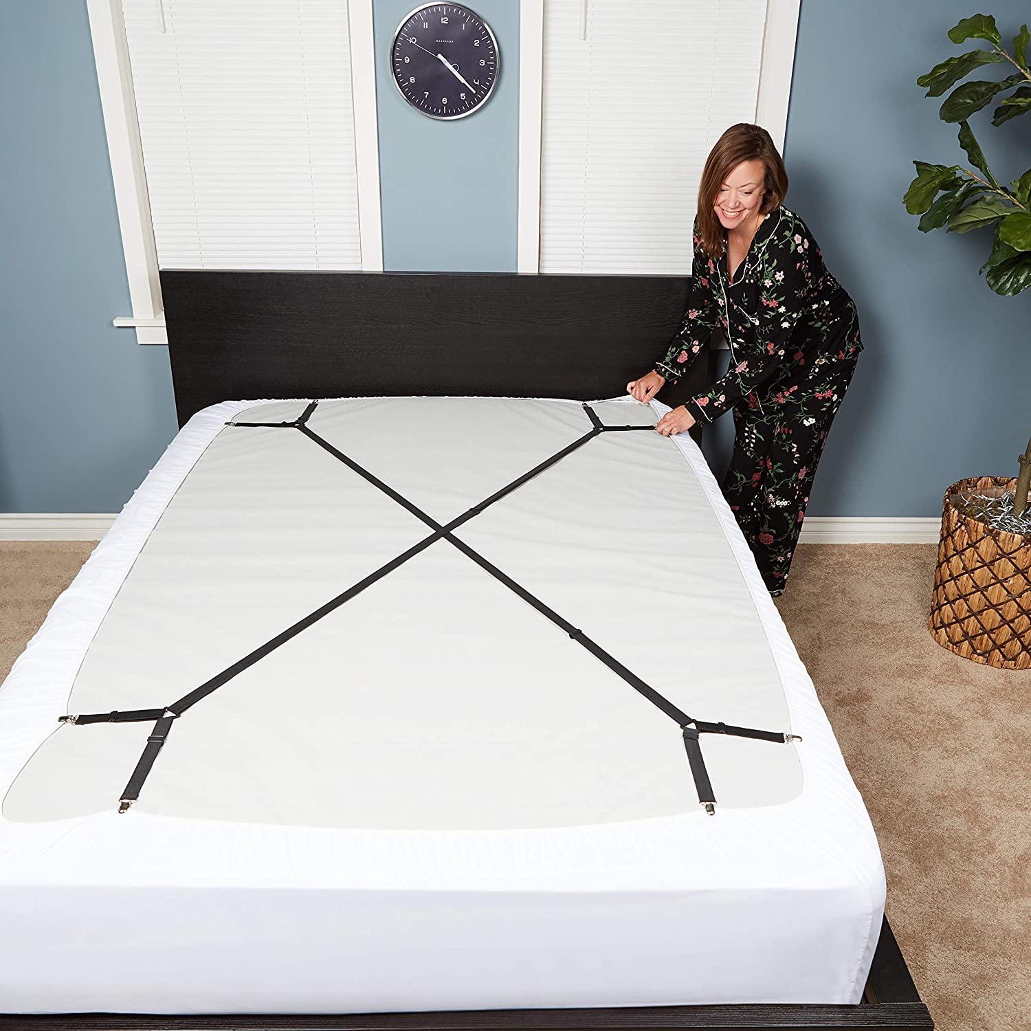 EZONEDEAL 4Pcs Bed Sheet Holder Corner Straps, Mattress Cover